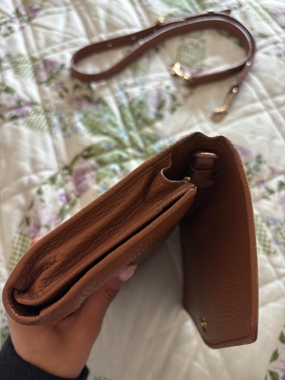 Cuyana Pebbled Leather Crossbody Wallet in Caramel Brown with Gold Hardware - Picture 16 of 16